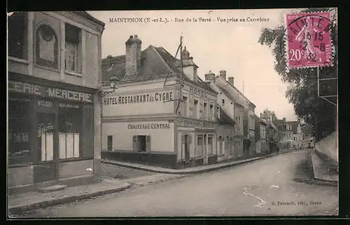 AK Maintenon, Rue de la Ferte, Vue prise au Carrefour