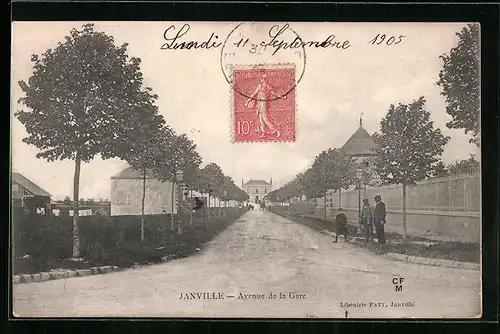 AK Janville, Avenue de la Gare