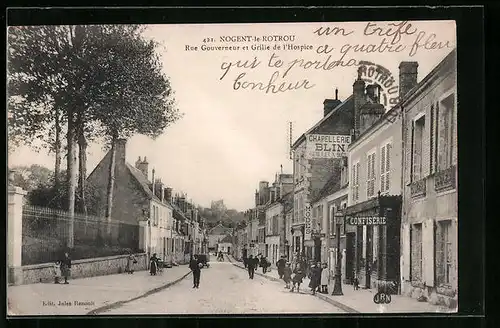 AK Nogent-le-Rotrou, Rue Gouverneur et Grille de l'Hospice