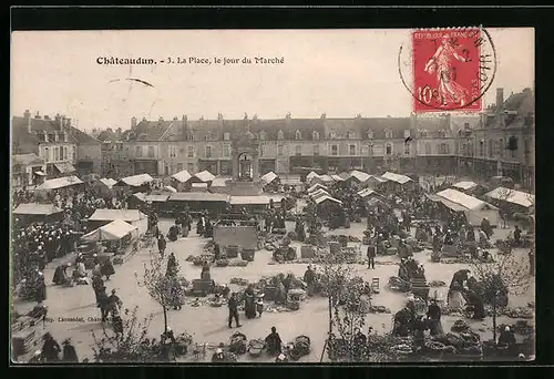 AK Chateaudun, la Place, le jour du Marché