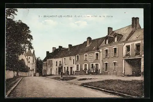 AK Beaumont-les-Autels, Hotel de la Halle