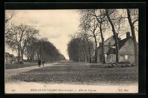 AK Meslay-le-Vidame, Allée du Chateau