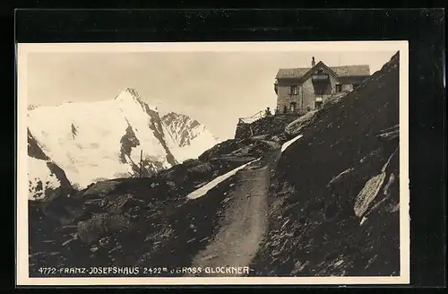 AK Franz Josefshaus, auf dem Weg hinauf zur Berghütte und Blick zum Grossglockner
