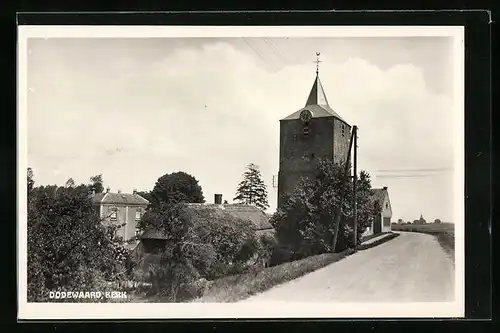 AK Dodewaard, auf der Strasse an der Kirche