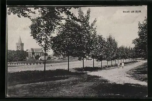 AK Ede, Kinder auf dem Feldweg, Blick zur Kirche