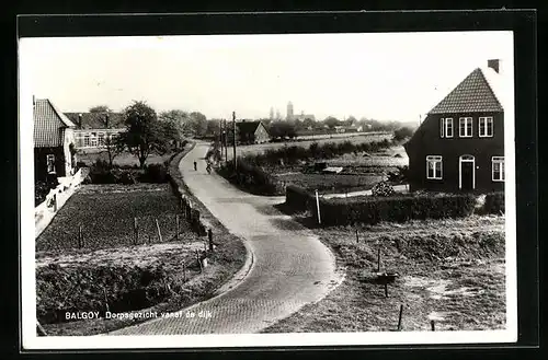 AK Balgoy, Dorpsgezicht vanaf de dijk