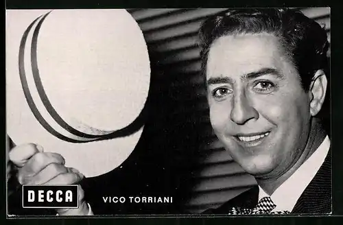 AK Musiker Vico Torriani mit lächelndem Gesicht