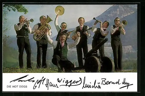 AK Musiker der Hot Dogs in Tracht mit Instrumenten, Autogramme