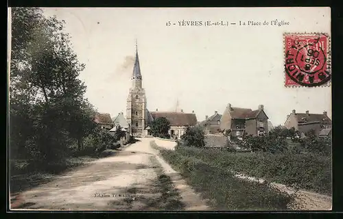 AK Yèvres, La Place de l`Èglise