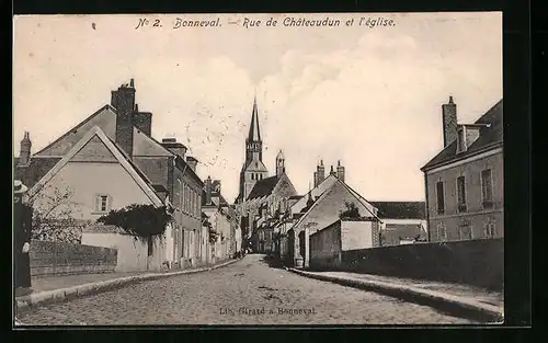 AK Bonneval, Rue de Chateaudun et l'église