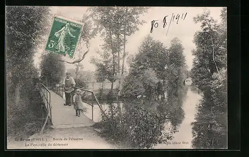 AK Brou, Bords de l'Ozanne, la Passerelle du déversoir