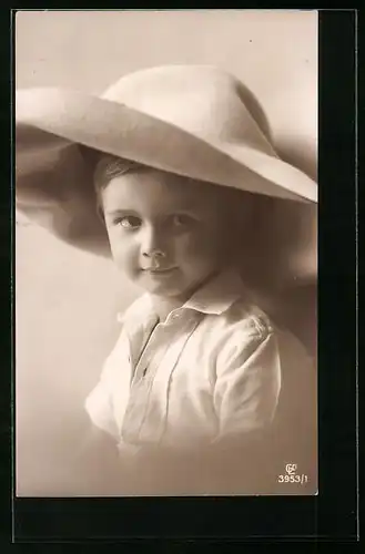 Foto-AK GL Co: Kind im Hemd mit Hut