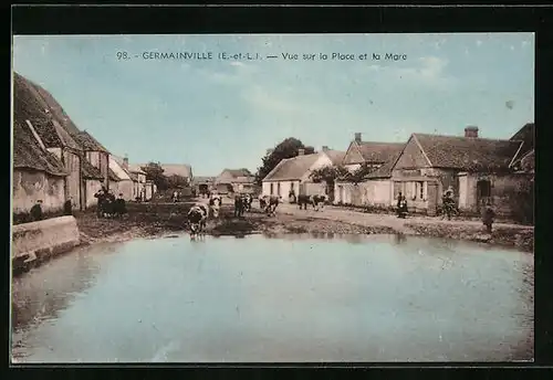 AK Germainville, Vue sur la Place et la Mare