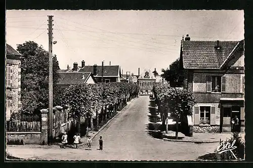 AK Sainville, Place et Avenue de la Gare