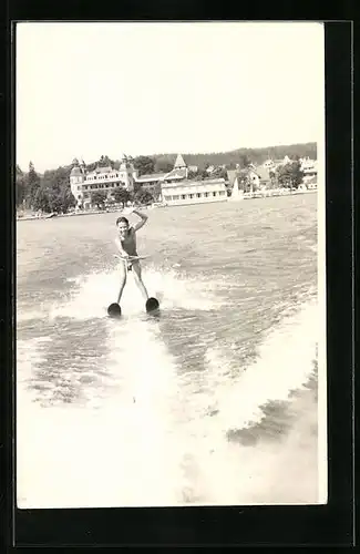 Foto-AK Junge beim Wasserski