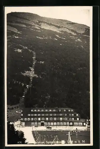 AK Spindlerbaude, Blick auf die Berghütte im Riesengebirge