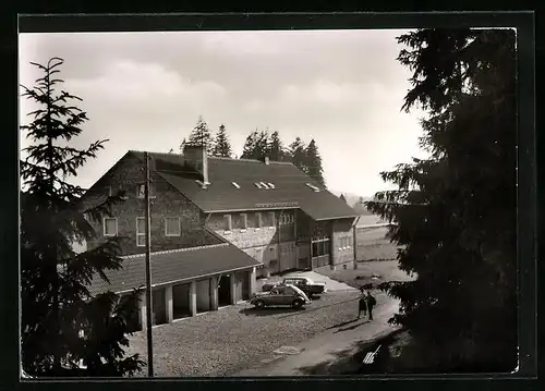 AK Kniebis, Hohentann - Hotel Garni, Aussenansicht mit Parkplatz