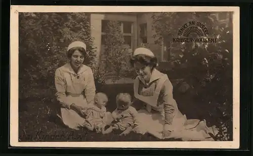 AK Denkt an unsere Krieger-Waisen - Zwei Krankenschwestern mit Säuglingen