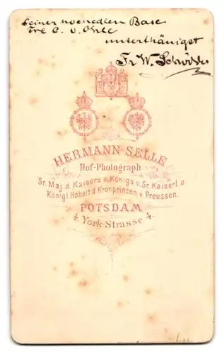 Fotografie Hermann Selle, Potsdam, York-Str. 4, Junger Herr im Anzug mit Henri Quatre
