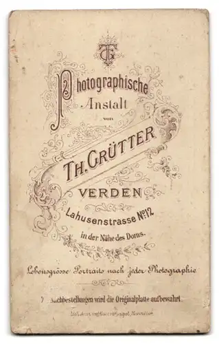 Fotografie Th. Grütter, Verden, Lahusenstr. 12, Junge Dame mit hochgestecktem Haar