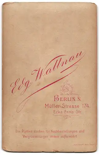 Fotografie Wallnau, Berlin, Müller-Str. 174, Eleganter Herr mit Victor-Emanuel-Bart