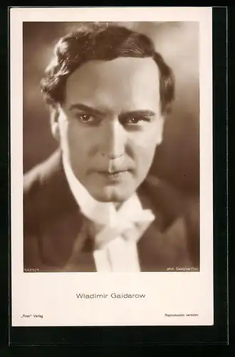 AK Schauspieler Wladimir Gaidarow mit lockiger Frisur