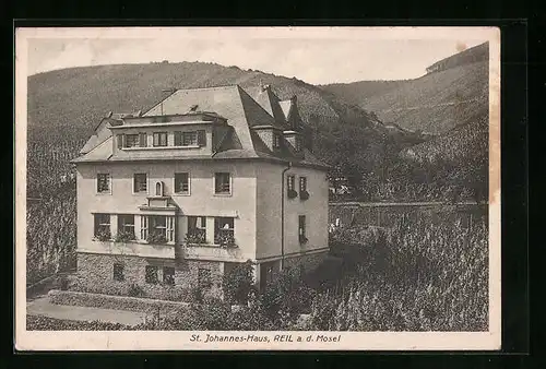 AK Reil, St. Johannes-Haus mit Umgebung