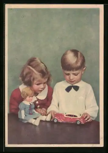AK Mädchen mit Puppe und Knabe mit Blechauto
