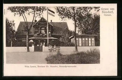 AK Niendorf /Ostsee, Villa Laura, Strandpromenade