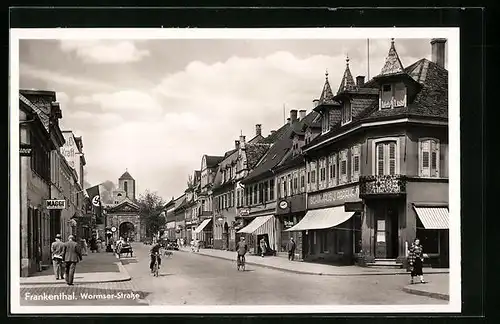 AK Frankenthal, Passanten in der Wormer Strasse