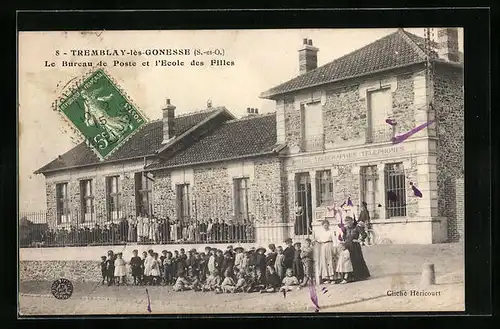 AK Tremblay-les-Gonesse, Le Bureau de Poste et l`Ecole des Filles