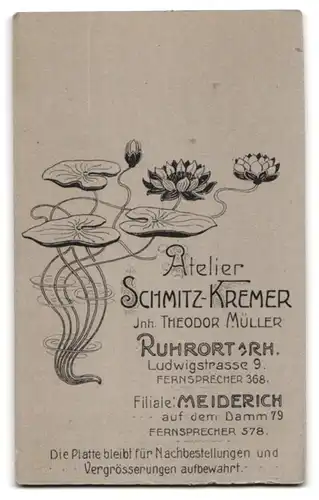 Fotografie Theodor Müller, Ruhrort a /Rh., Ludwigstr. 9, Bürgerliches Paar in modischer Kleidung