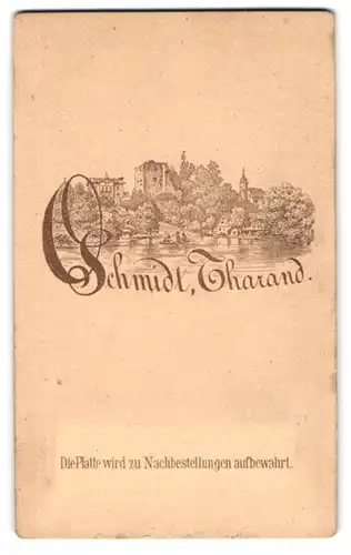 Fotografie O. Schmidt, Tharand, Ansicht Tharand, Uferpartie mit Turmruine, vorderseitig Knirps im Portrait