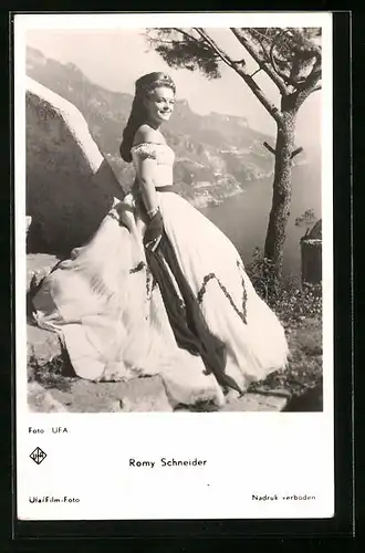 AK Schauspielerin Romy Schneider im Hochzeitskleid