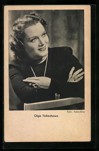 AK Schauspielerin Olga Tschechowa mit lächelndem Gesicht