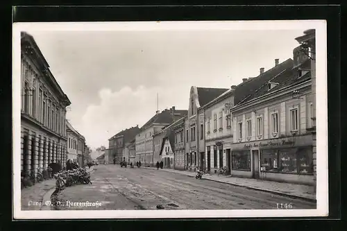 AK Perg, Herrenstrasse mit Glaserei v. L. u. A. Schinnerl