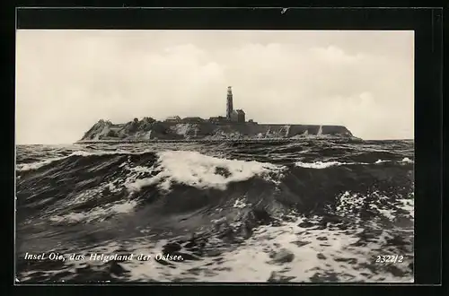 AK Insel Oie, Ortsansicht mit Leuchtturm