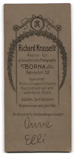 Fotografie Richard Krasselt, Borna, Bahnhofstrasse 32, Dame in Weiss mit Buch