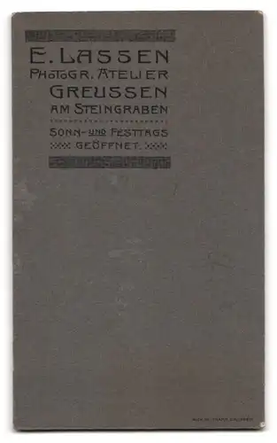 Fotografie E. Lassen, Greussen, Am Steingraben, Bürgerliche Dame mit ihrer ängstlich blickenden Tochter, Mutterglück