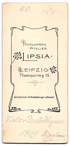 Fotografie Atelier Lipsia, Leipzig, Thomasring 15, Junger Mann mit geschwungenem Schnauzbart