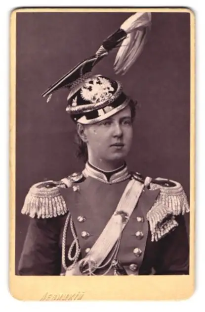 Fotografie unbekannter Fotograf und Ort, Prinzessin Marija Alexandrowna Romanowa von Russland als Ulan mit Tschapka 0