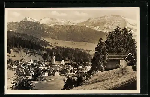 AK Oberstaufen, Ortsansicht mit Rindalphorn und Hochgrat