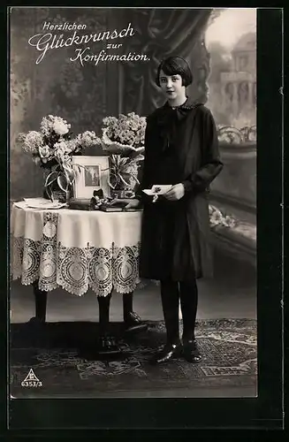 Foto-AK Photochemie Berlin Nr. 6353 /3: Mädchen schwarz gekleidet zur Konfirmation