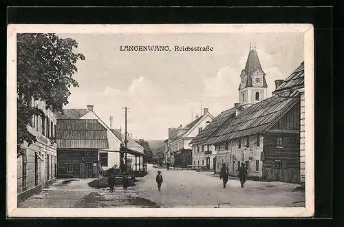 AK Langenwang, Reichsstrasse mit Uhrenturm