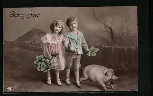 AK Kinder mit Kleeblättern und Schwein