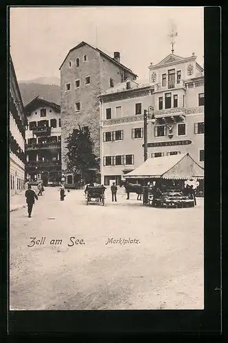 AK Zell am See, Marktplatz mit Verkaufsstand und Passanten