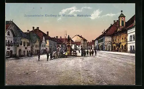 AK Kindberg /Mürzthal, Einwohner auf dem Marktplatz