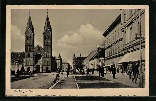 AK Marburg /Drau, Strassenpartie mit Passanten