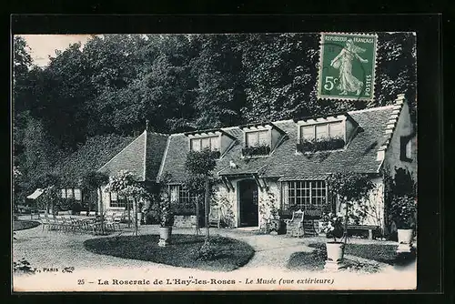 AK L`Hay-les-Roses, La Roseraie - Le Musèe (vue extèrieure)