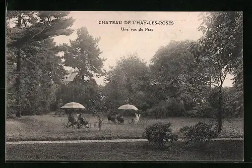 AK L`Hay-les-Roses, Le Chateau - Une vue du Parc